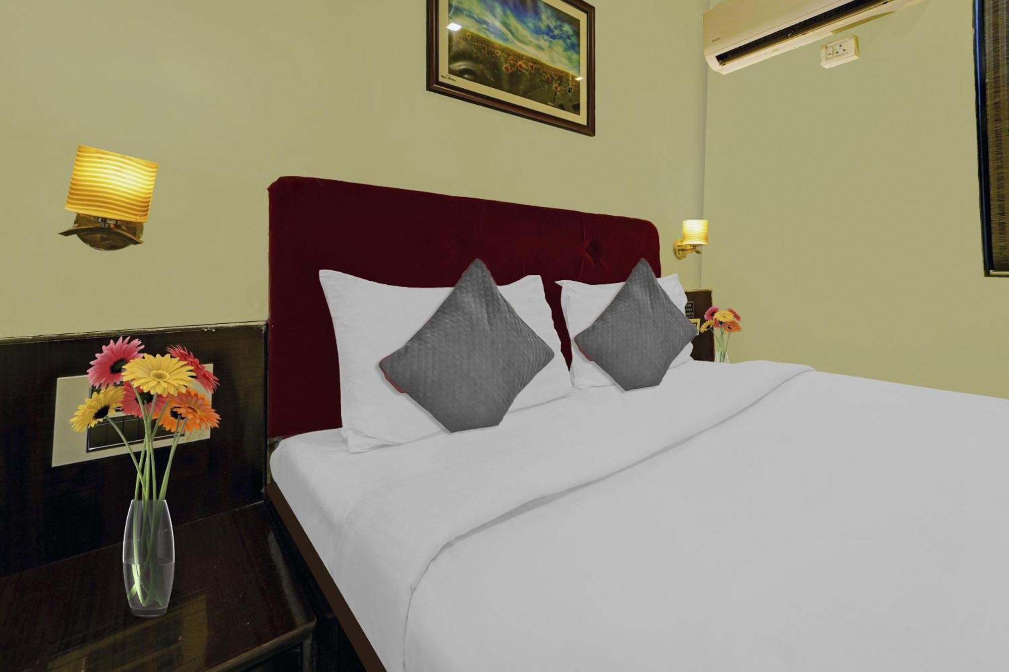 Hotel O Silver Leaf パンチガニ エクステリア 写真